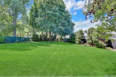 955 Cedar Court, Franklin Square, NY 11010 - Photo 26