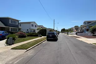 113 Parma Rd, Island Park, NY 11558 - Photo 14