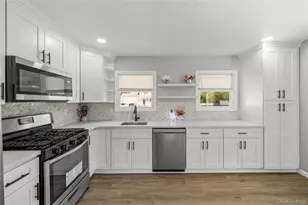26 Bellwood Ave, South Setauket, NY 11720 - Photo 12