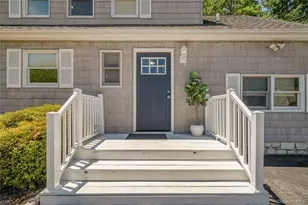 26 Bellwood Ave, South Setauket, NY 11720 - Photo 2