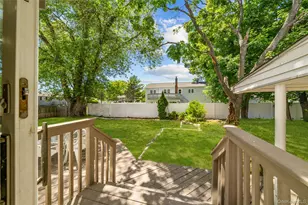 26 Bellwood Ave, South Setauket, NY 11720 - Photo 30