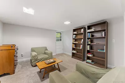 4 Pin Oak Lane, White Plains, NY 10606 - Photo 18