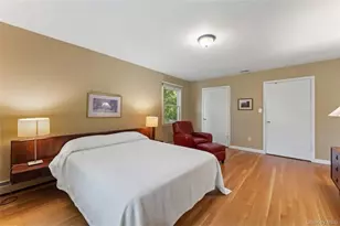 4 Pin Oak Ln, White Plains, NY 10606 - Photo 12