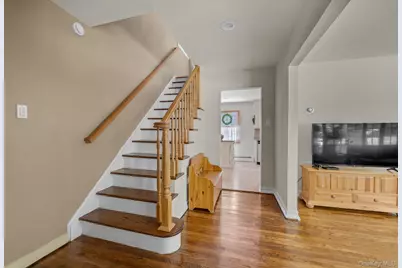 17 Broadview Avenue, Kings Park, NY 11754 - Photo 2