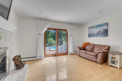 17 Broadview Avenue, Kings Park, NY 11754 - Photo 12