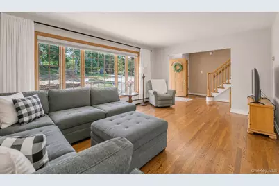 17 Broadview Avenue, Kings Park, NY 11754 - Photo 4