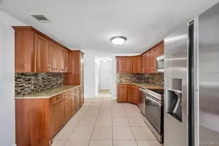32 Beverly St, Islip, NY 11751 - Photo 4