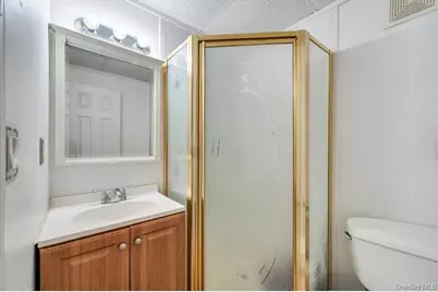 32 Beverly Street, Islip, NY 11751 - Photo 24