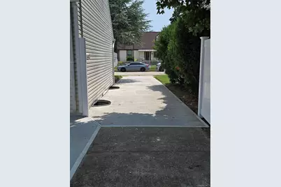 23 Harriman Avenue, Hempstead, NY 11550 - Photo 4