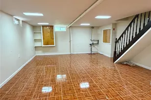 193-23 Station Rd, Flushing, NY 11358 - Photo 20