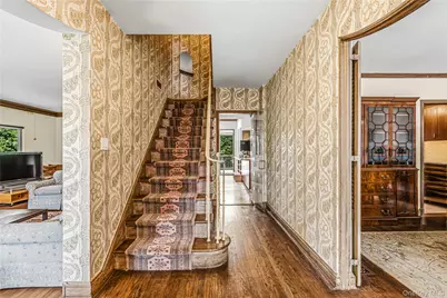 36 Strathmore Road, Great Neck, NY 11023 - Photo 4