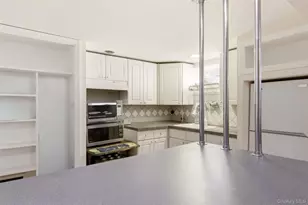 163 Islip Blvd, Islip Terrace, NY 11752 - Photo 16