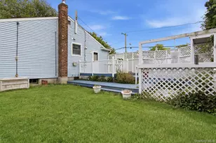 163 Islip Blvd, Islip Terrace, NY 11752 - Photo 22