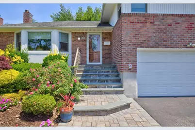 31 Irene Lane E, Plainview, NY 11803 - Photo 4