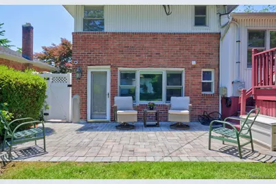 31 Irene Lane E, Plainview, NY 11803 - Photo 40