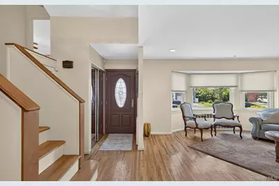 31 Irene Lane E, Plainview, NY 11803 - Photo 6
