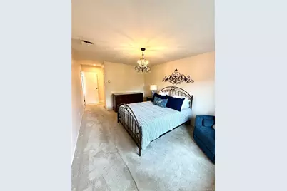 1305 Gotham Court W, Saint James, NY 11780 - Photo 4
