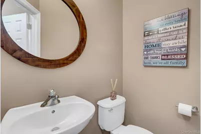 168 Kettles Lane, Medford, NY 11763 - Photo 20