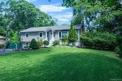 7 Somerset Street, Centereach, NY 11720 - Photo 2