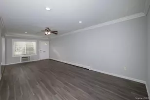 25 N Clinton Ave, Bay Shore, NY 11706 - Photo 4