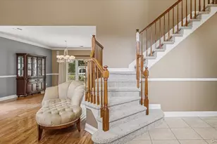 16 English Ivy Ln, Lake Grove, NY 11755 - Photo 4