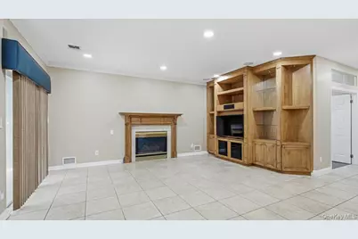 16 English Ivy Lane, Lake Grove, NY 11755 - Photo 14