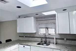 57-10 253rd St, Little Neck, NY 11362 - Photo 6