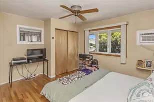 42 Larch St, Hicksville, NY 11801 - Photo 14