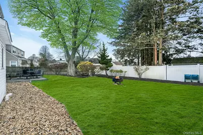 112 Foster Boulevard, Babylon, NY 11702 - Photo 24