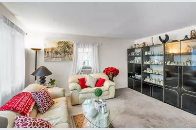 112 Foster Boulevard, Babylon, NY 11702 - Photo 2