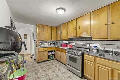 695 Park Place, Brooklyn, NY 11216 - Photo 10