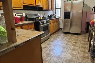 695 Park Pl, Brooklyn, NY 11216 - Photo 2