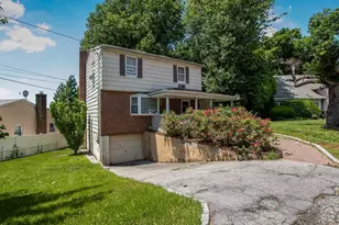 65 Sunset Dr, Yonkers, NY 10704 - Photo 2