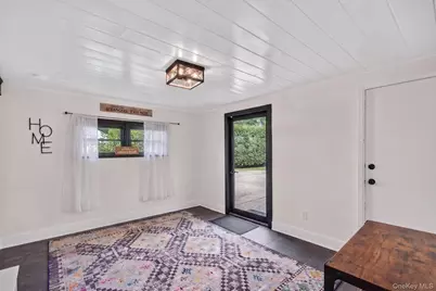 17 Hollywood Court, Rockville Centre, NY 11570 - Photo 22