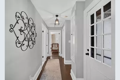 17 Hollywood Court, Rockville Centre, NY 11570 - Photo 24