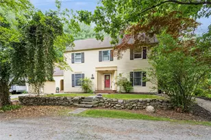 324 Garrison Woods Ln, Wallkill, NY 12589 - Photo 2