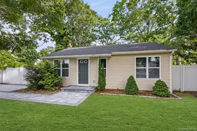 64 Arpage Drive E, Shirley, NY 11967 - Photo 4