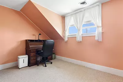 10415 Oregon Road, Cutchogue, NY 11935 - Photo 22