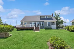 10415 Oregon Rd, Cutchogue, NY 11935 - Photo 32