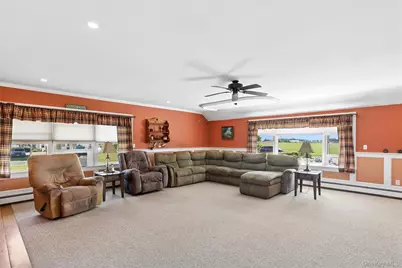 10415 Oregon Road, Cutchogue, NY 11935 - Photo 4