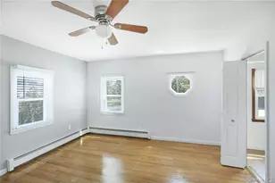 22 Jennings Ave, Patchogue, NY 11772 - Photo 6