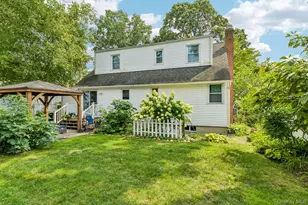 75 Hale Rd, North Babylon, NY 11703 - Photo 32