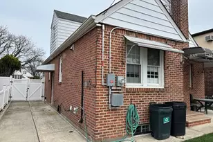 82-52 257th St, Glen Oaks, NY 11004 - Photo 8