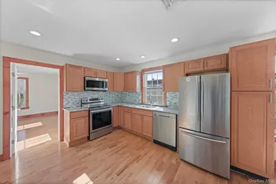 75 Albany Street #3, Poughkeepsie, NY 12601 - Photo 8