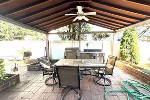 906 Park Ct, Woodmere, NY 11581 - Photo 14