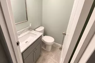 225 Skyline Dr, Coram, NY 11727 - Photo 10