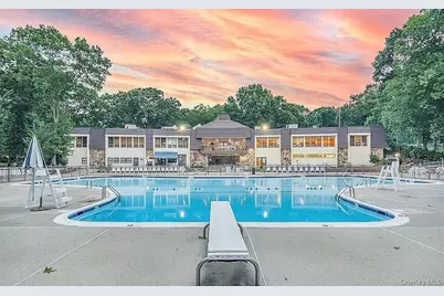 225 Skyline Drive, Coram, NY 11727 - Photo 24