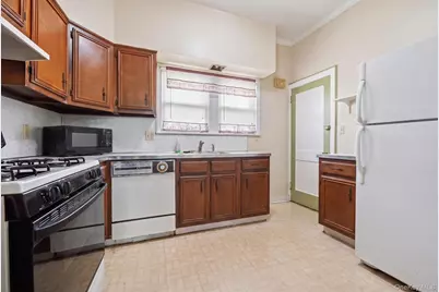13311 231st Street, Springfield Gardens, NY 11413 - Photo 6