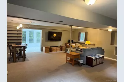 63 Chaucer Street, Hartsdale, NY 10530 - Photo 16