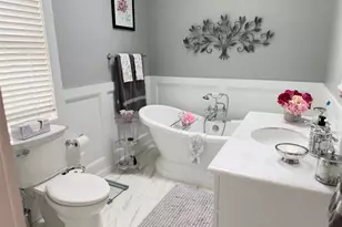28 Pine St, Sayville, NY 11782 - Photo 24